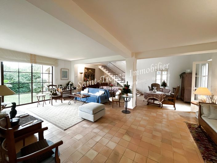 Image No.4-5 Bed House for sale