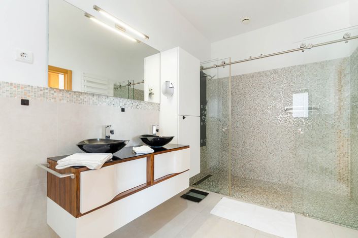 Image No.31-4 Bed House for sale
