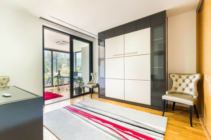 Image No.35-4 Bed House for sale