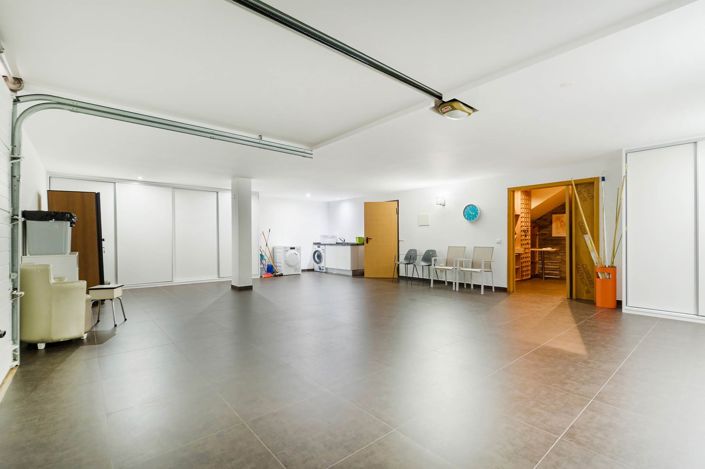 Image No.51-4 Bed House for sale