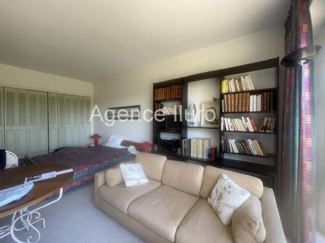 Image No.10-3 Bed House for sale