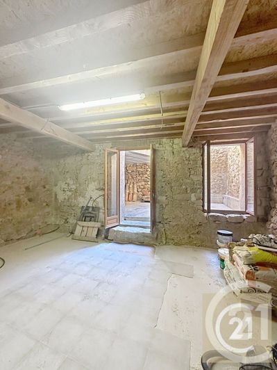 Image No.26-3 Bed House for sale