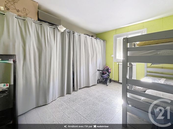 Image No.8-5 Bed House for sale