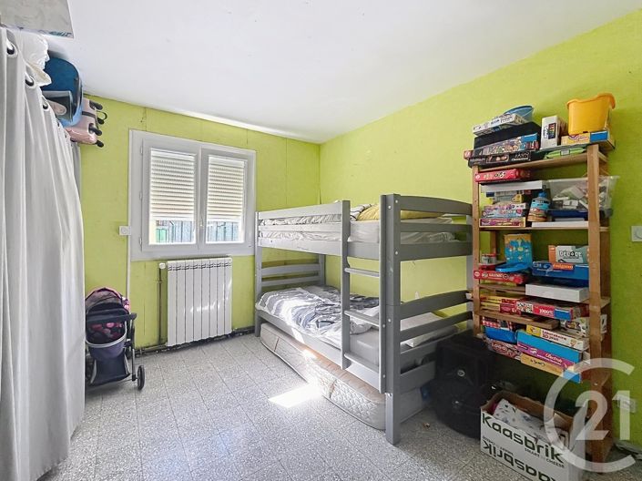 Image No.9-5 Bed House for sale