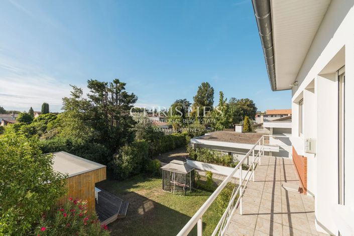 Image No.37-4 Bed House for sale