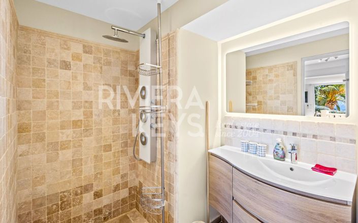 Image No.17-4 Bed House for sale