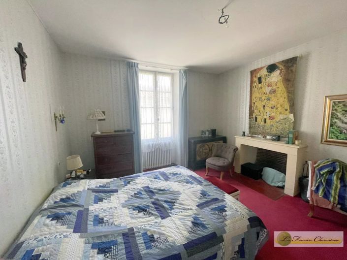 Image No.16-4 Bed House for sale