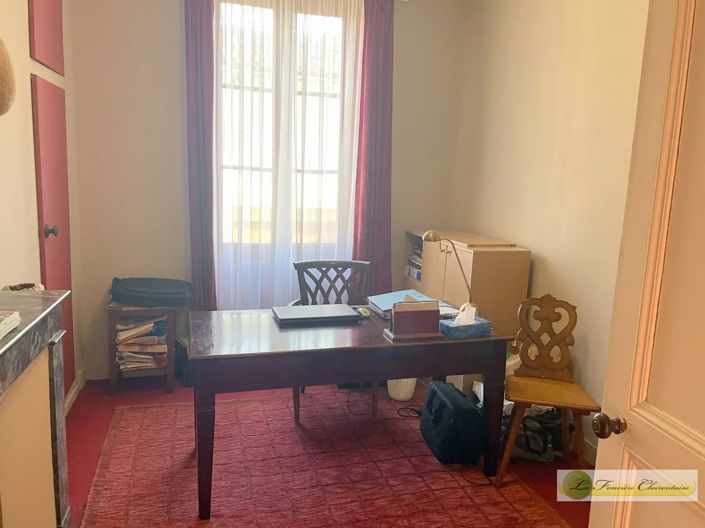 Image No.17-4 Bed House for sale