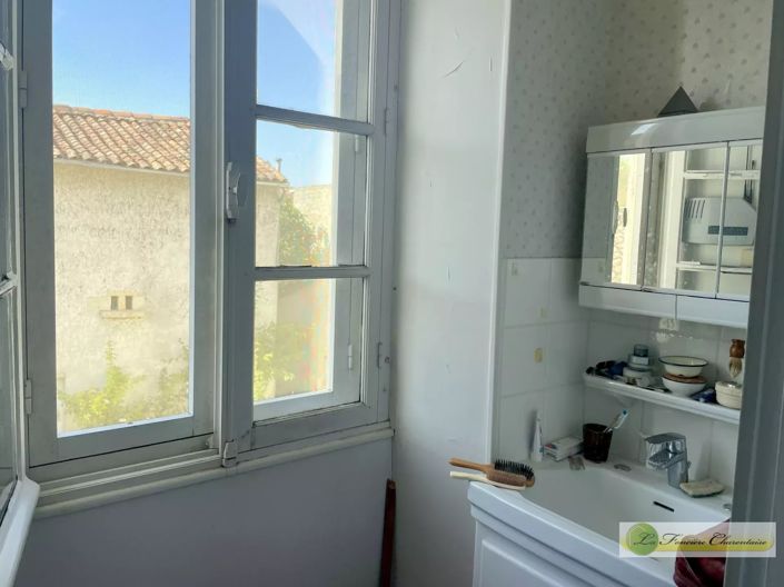 Image No.22-4 Bed House for sale