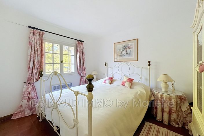 Image No.12-4 Bed House for sale