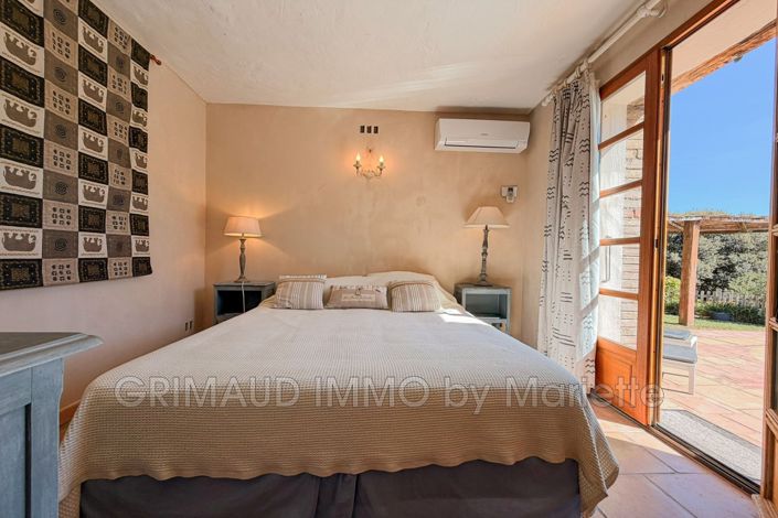 Image No.18-5 Bed House for sale