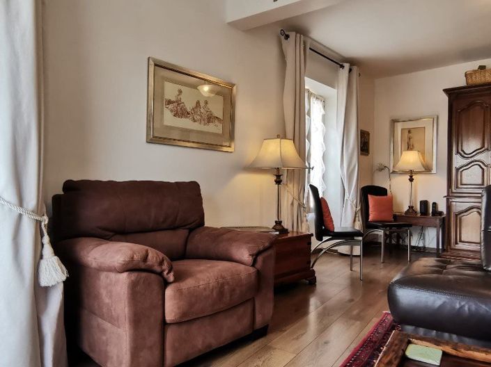 Image No.3-5 Bed House for sale