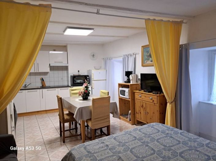 Image No.5-Appartement de 4 chambres à vendre