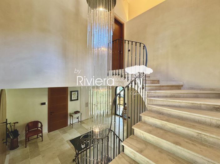 Image No.18-5 Bed House for sale
