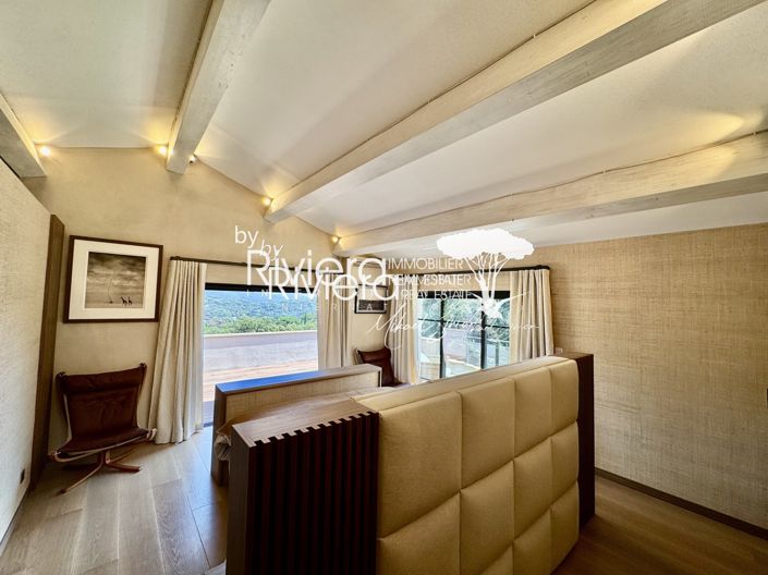 Image No.20-5 Bed House for sale