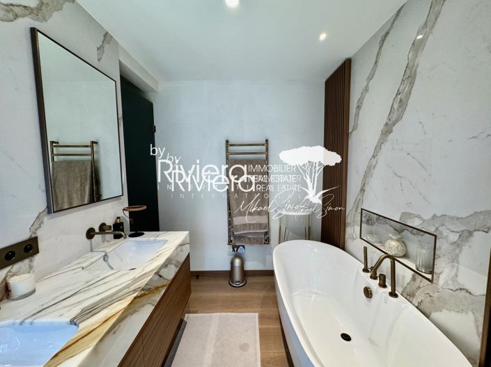Image No.24-5 Bed House for sale