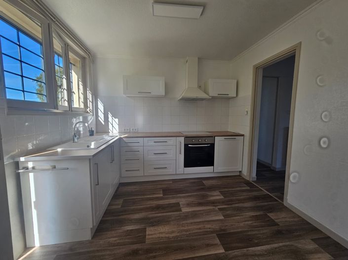 Image No.4-3 Bed House for sale