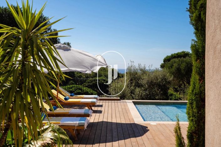 Image No.14-7 Bed House for sale