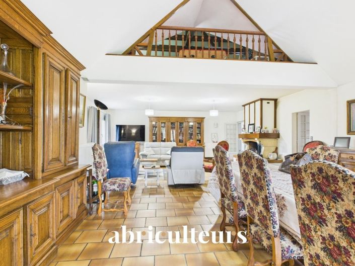 Image No.20-4 Bed House for sale