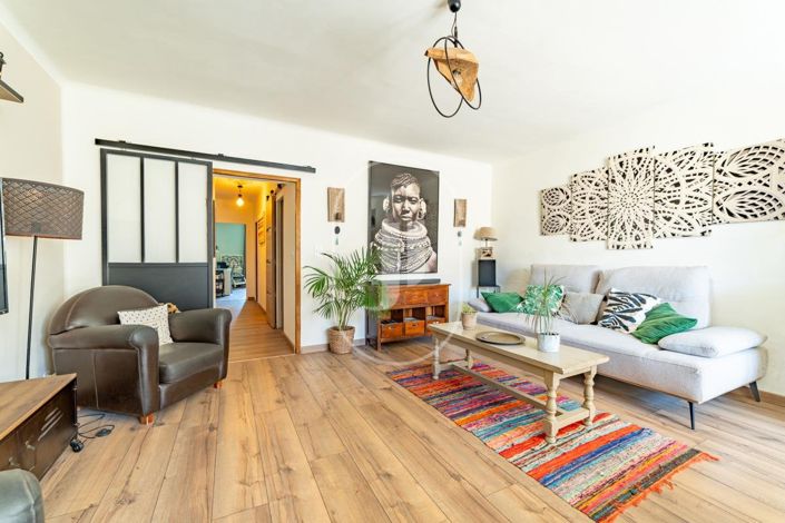 Image No.3-4 Bed House for sale