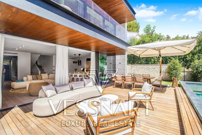 Image No.4-4 Bed House for sale
