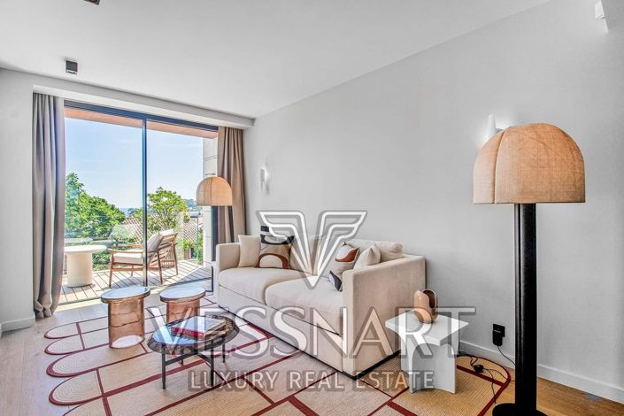 Image No.9-4 Bed House for sale