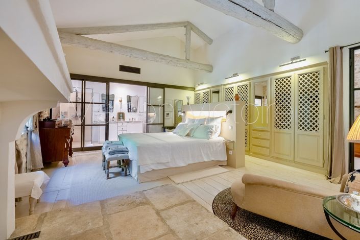 Image No.24-6 Bed House for sale
