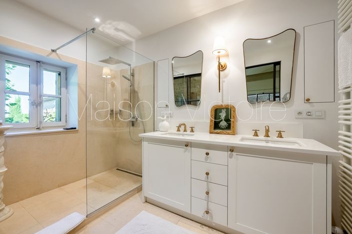 Image No.25-6 Bed House for sale
