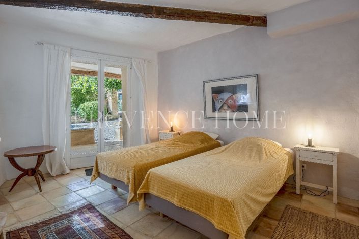 Image No.18-5 Bed House for sale