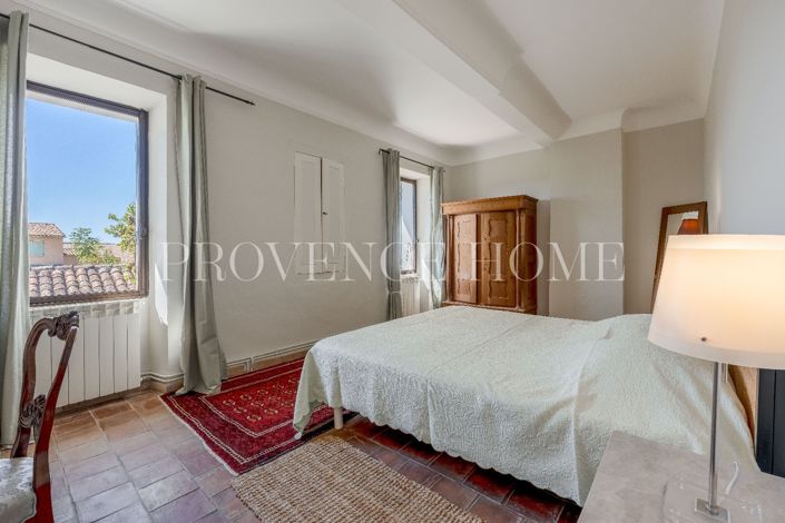 Image No.8-5 Bed House for sale