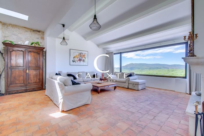 Image No.4-9 Bed Property for sale