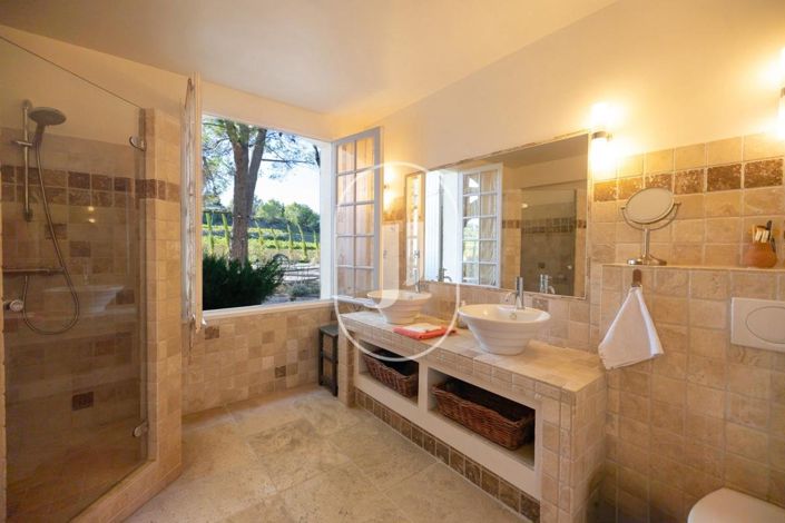 Image No.15-5 Bed House for sale