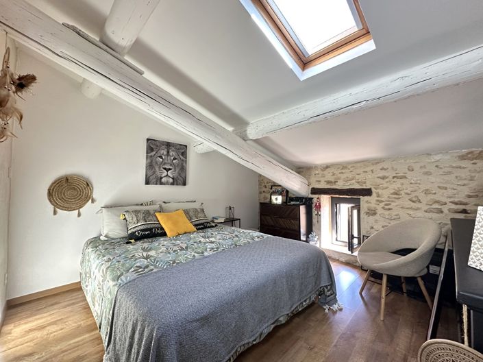 Image No.11-3 Bed House for sale