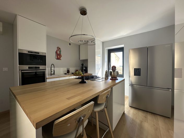 Image No.8-3 Bed House for sale