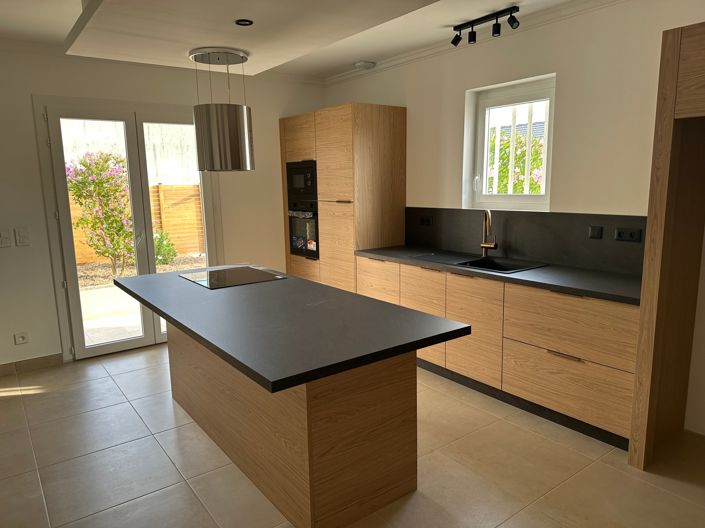 Image No.5-5 Bed House for sale