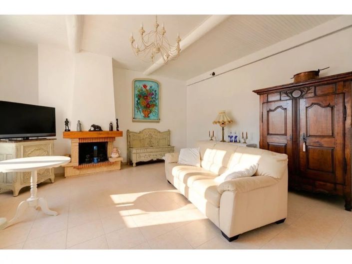 Image No.9-1 Bed House for sale