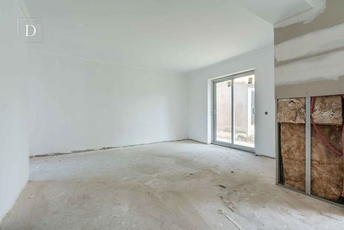 Image No.18-3 Bed House for sale
