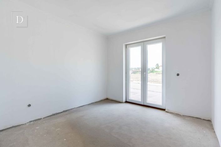 Image No.26-3 Bed House for sale