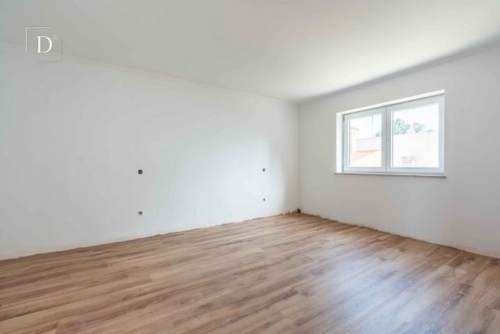 Image No.31-3 Bed House for sale
