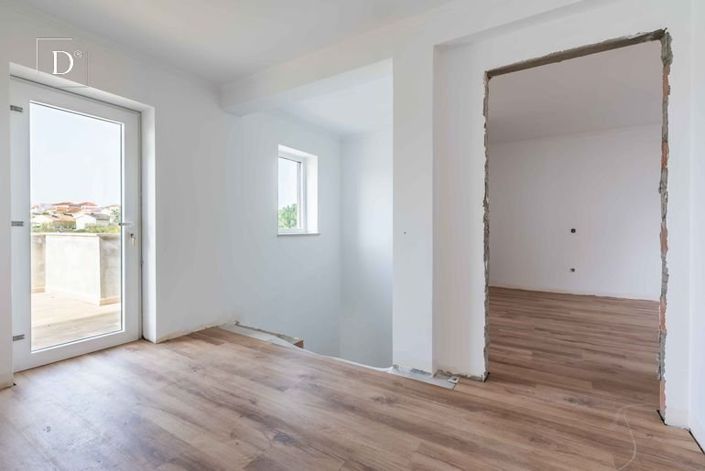 Image No.37-3 Bed House for sale