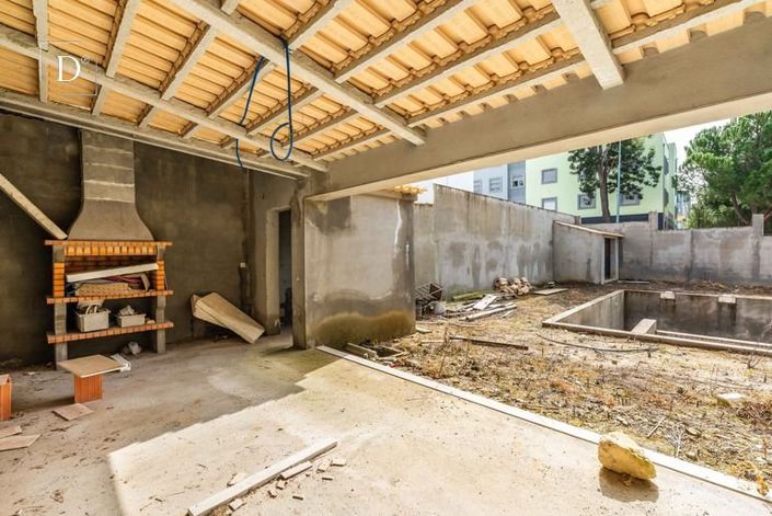 Image No.42-3 Bed House for sale