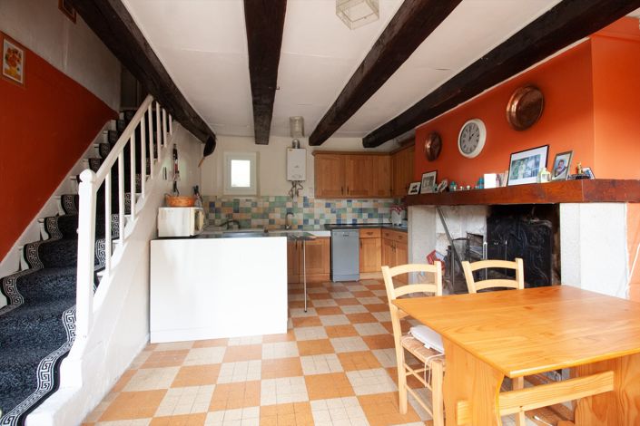 Image No.9-2 Bed House for sale