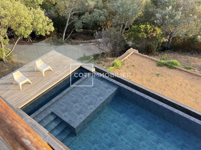 Image No.11-6 Bed House for sale