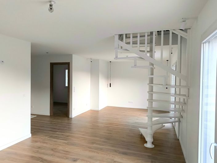 Image No.3-3 Bed House for sale