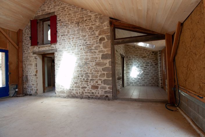 Image No.12-2 Bed House for sale
