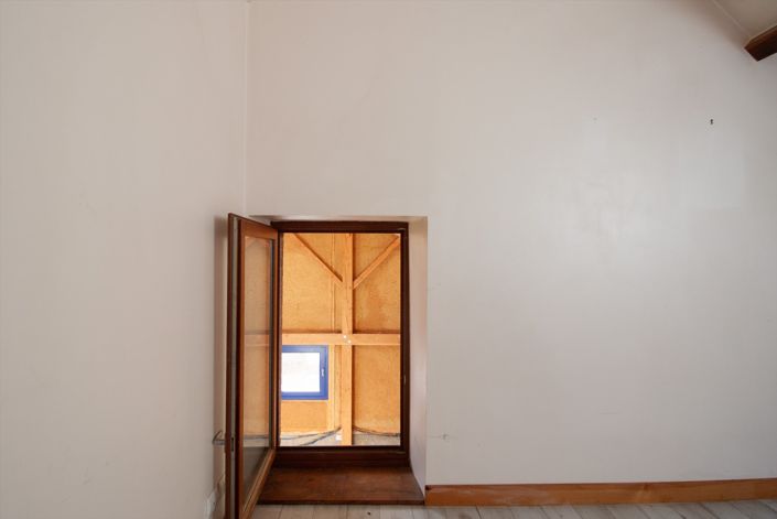 Image No.18-2 Bed House for sale