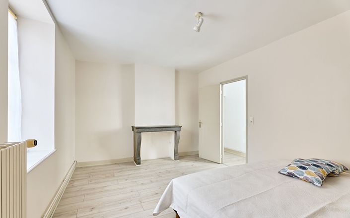 Image No.10-3 Bed House for sale