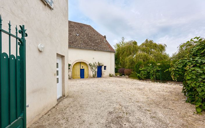 Image No.3-3 Bed House for sale