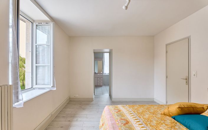 Image No.9-3 Bed House for sale