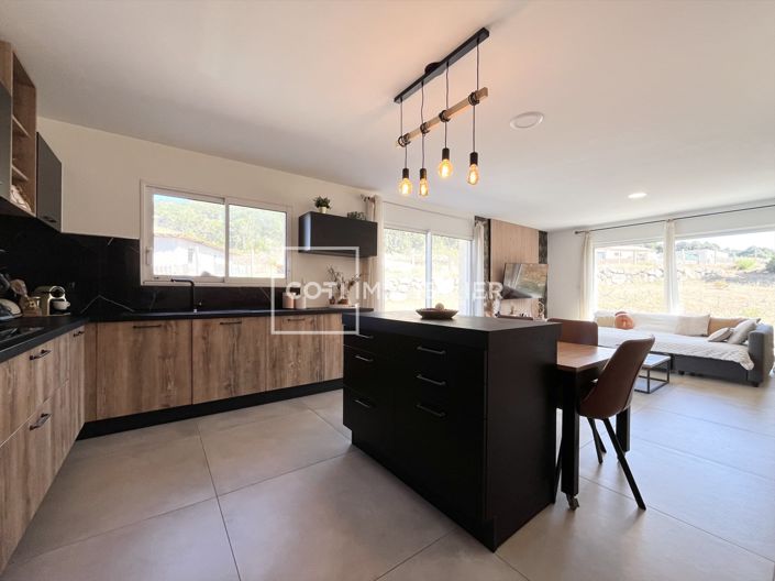 Image No.2-3 Bed House for sale